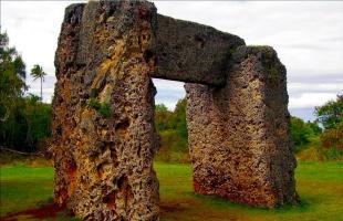 Haʻamonga ʻa Maui: the megalithic gate built by the Gods