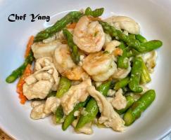 Sautéed Shrimp and Chicken with Asparagus