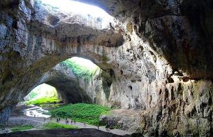 The Bulgarian Devetashka Cave with its 70,000-year-old settlements