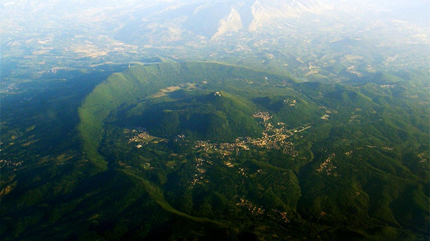 Volcano of Roccamonfina: The volcanoes were the first source of fire supply and thanks to their visi