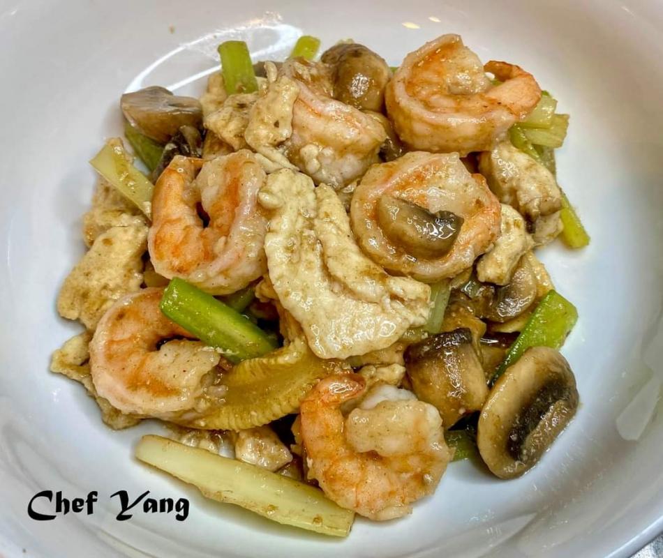 Sautéed Shrimp and Chicken in Sacha Sauce