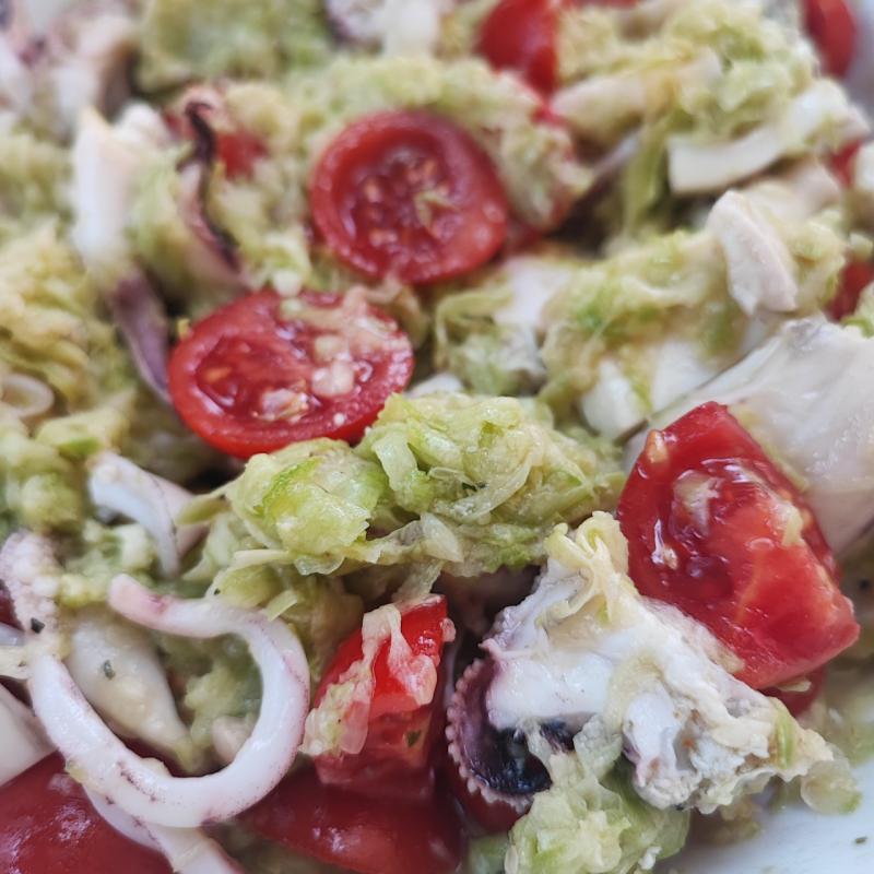 Insalata di seppia zucchina e pomodoro