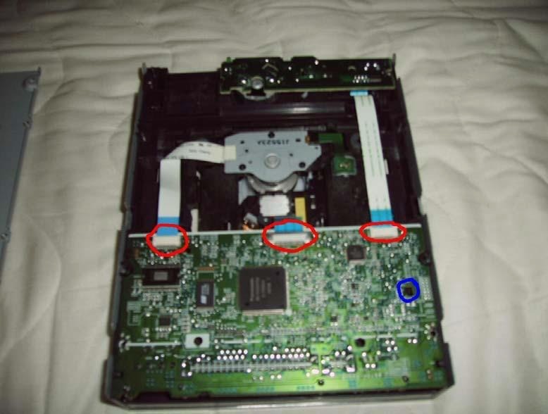 Modding an LG GDR 8163B drive for the Xbox (part 1)