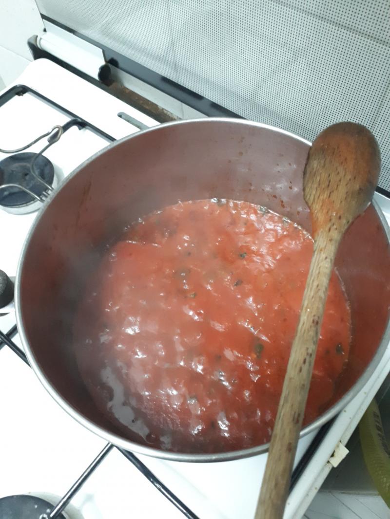 Anguille al sugo rosso