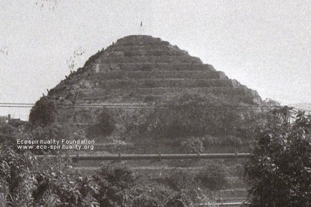 The pyramid seen from the South side. Its stepped structure can be clearly seen.