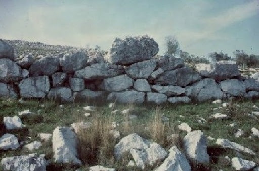 The very long megalithic walls of Castel Morrone extend for many kilometers on the slopes of the mou