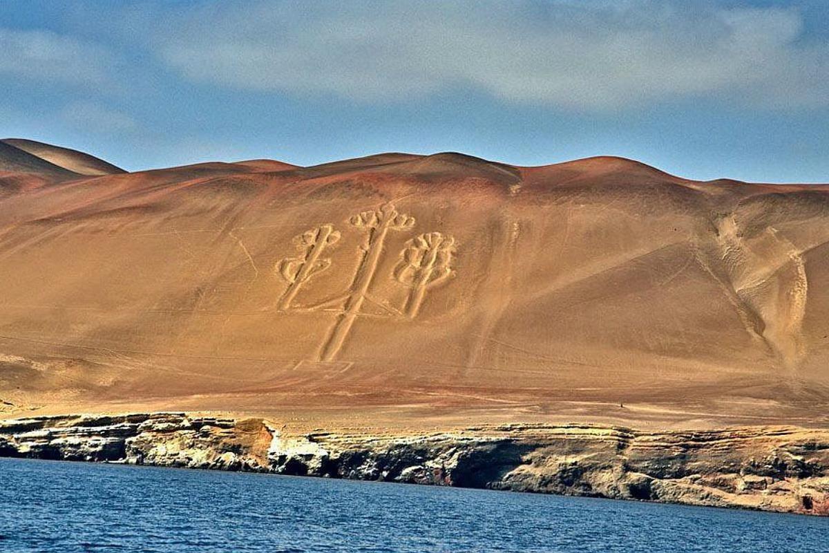 El Candelabro of Paracas