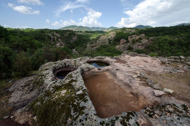 The peculiar shape of the tubs was originally designed to retain water and this would exclude their 