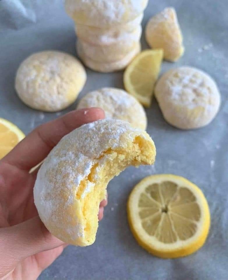 Soft lemon cookies