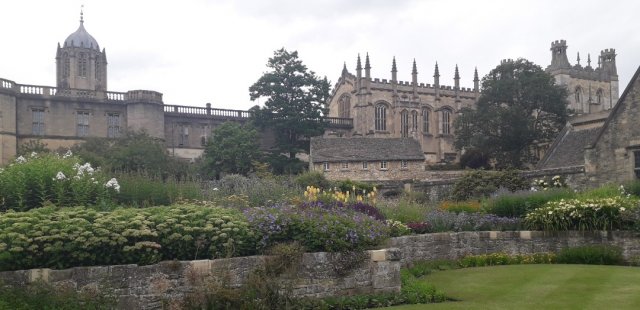 War memorial garden 