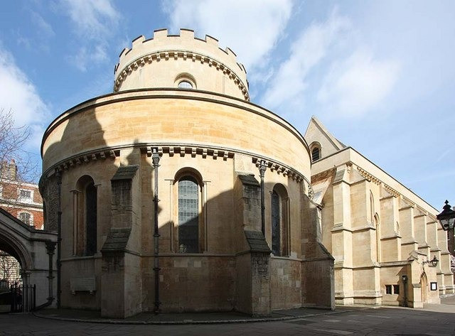 The Temple Church in London. The external circular layout corresponds to an internal octagonality gi