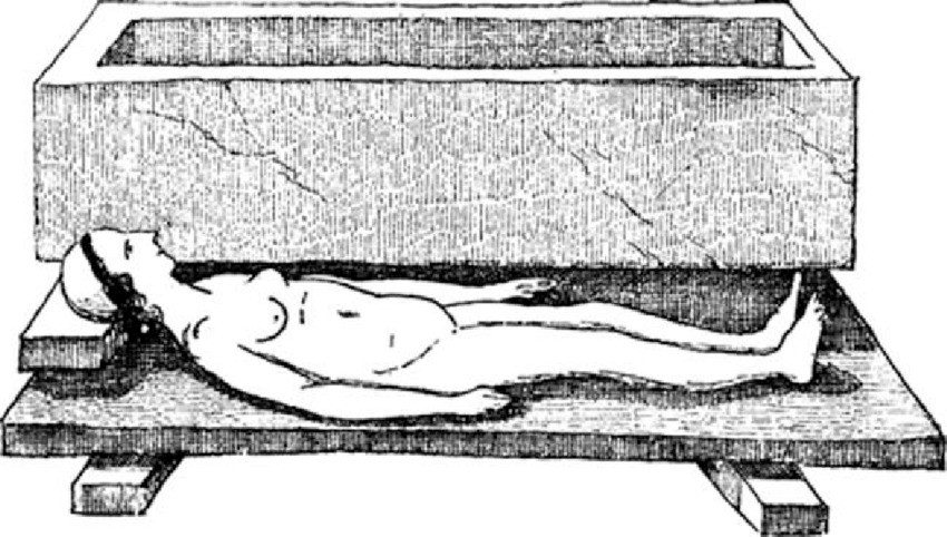 Drawing of the Mummy of the Via Appia, identified as Tullia, daughter of Cicero, discovered in 1485.