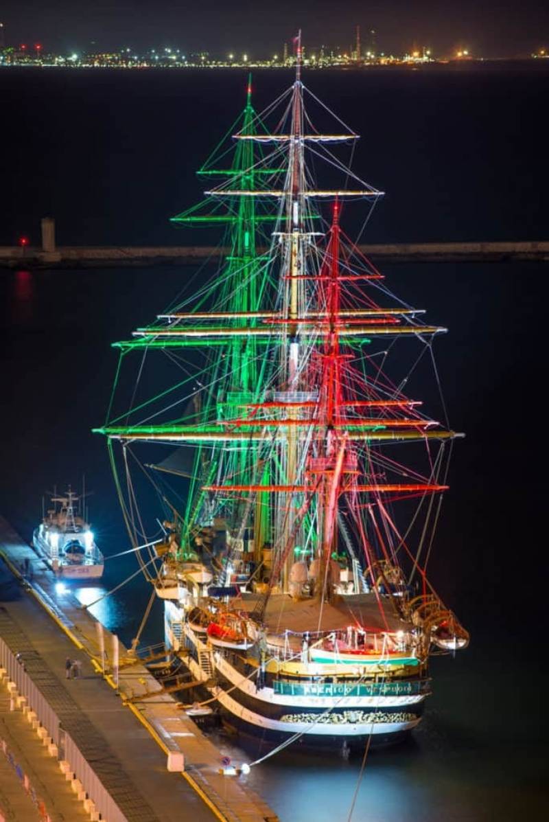 L'Amerigo Vespucci a Cagliari