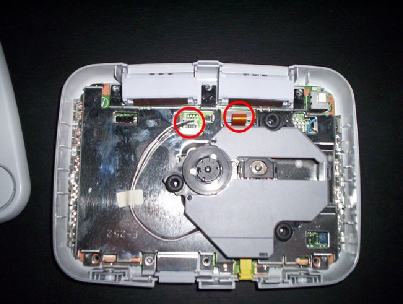 How to disassemble the PSOne