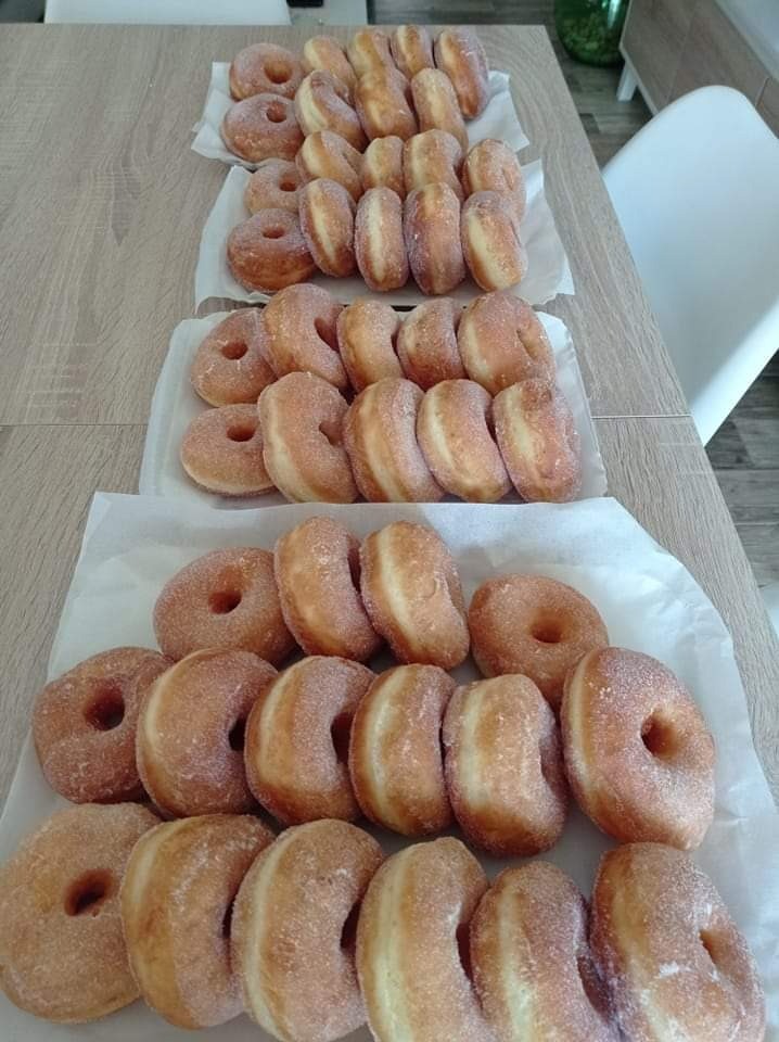 Fatti fritti (parafrittus o bomboloni)