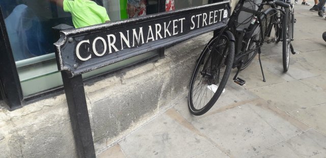 Cornmarket street for street artists