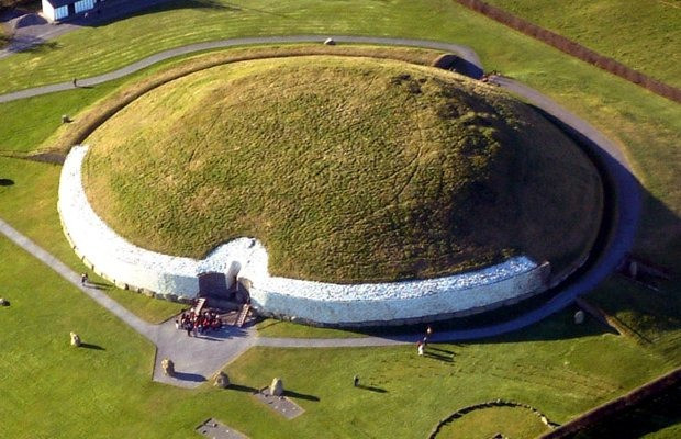 Newgrange: the largest and oldest sundial in the world