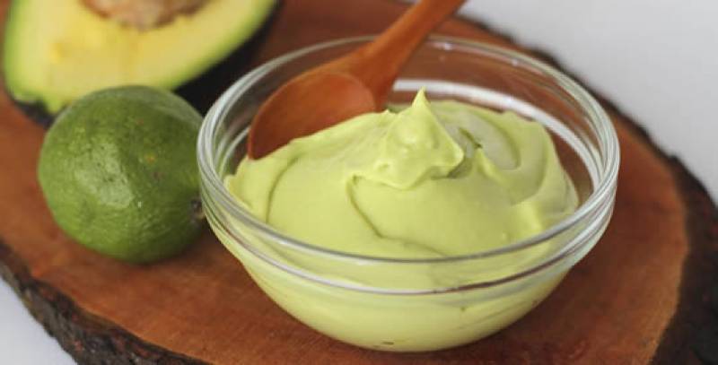 Maionese di avocado: gustosa, sana, vegetariana e adatta alla dieta